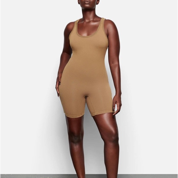 Skims Outdoor Shortysuit - Sepia